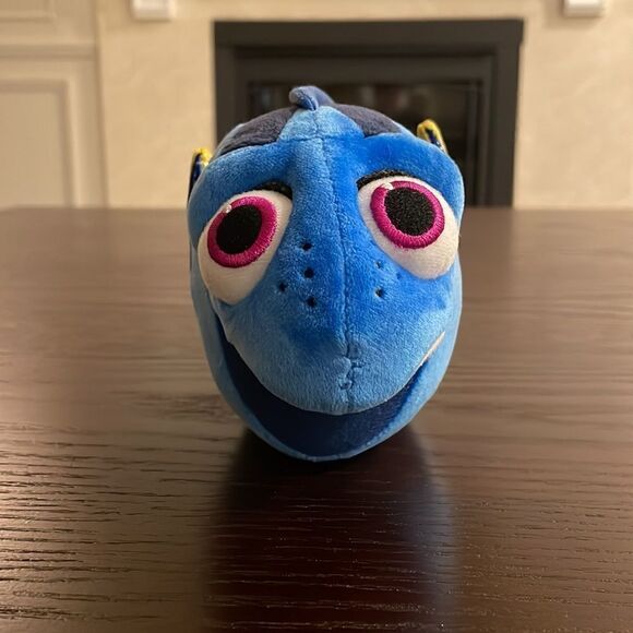 Ty Sparkle Collection Disney’s Dory from Finding Nemo and Finding Dory 9” long - Picture 7 of 7